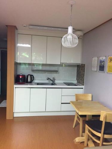 เชจู เดอะ ซัม เพนชั่น เชจู เดอะ ซัม เพนชั่น