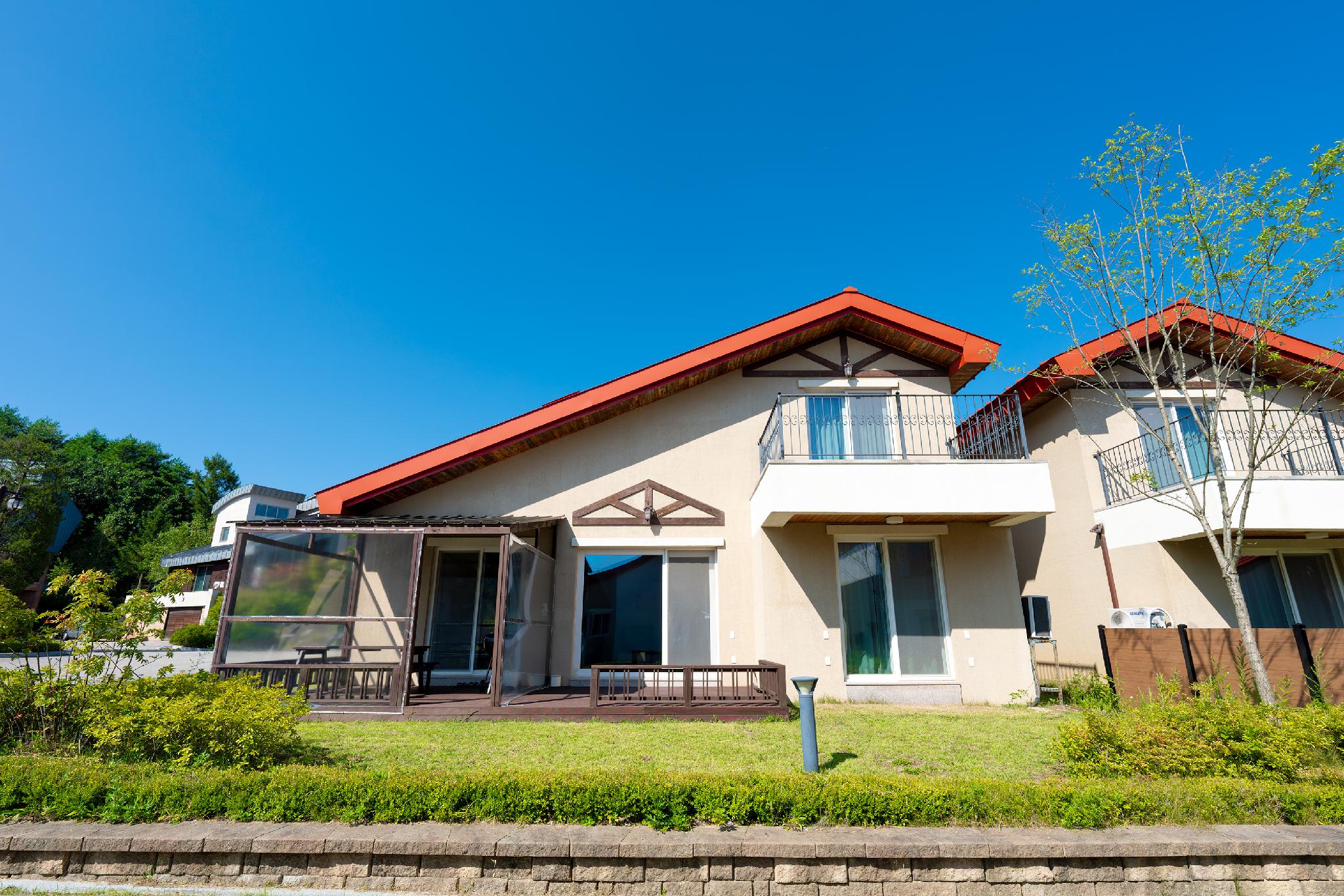 เลอ กงต์ บลู