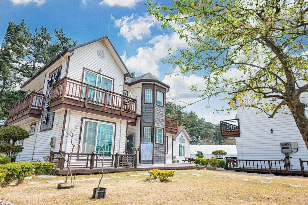 กังเนื่อง กาตุนจี เพนชั่น กังเนื่อง กาตุนจี เพนชั่น