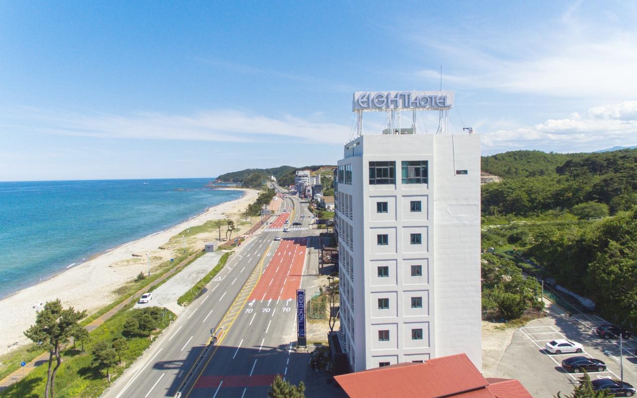 หยาง หยาง เอท โฮเทล แอนด์ เพนชั่น