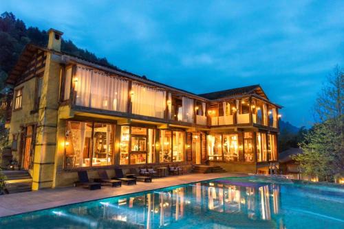 จางเจียเจี้ย นัมเบอร์ 5 แวลเลย์ ลอดจ์ จางเจียเจี้ย นัมเบอร์ 5 แวลเลย์ ลอดจ์