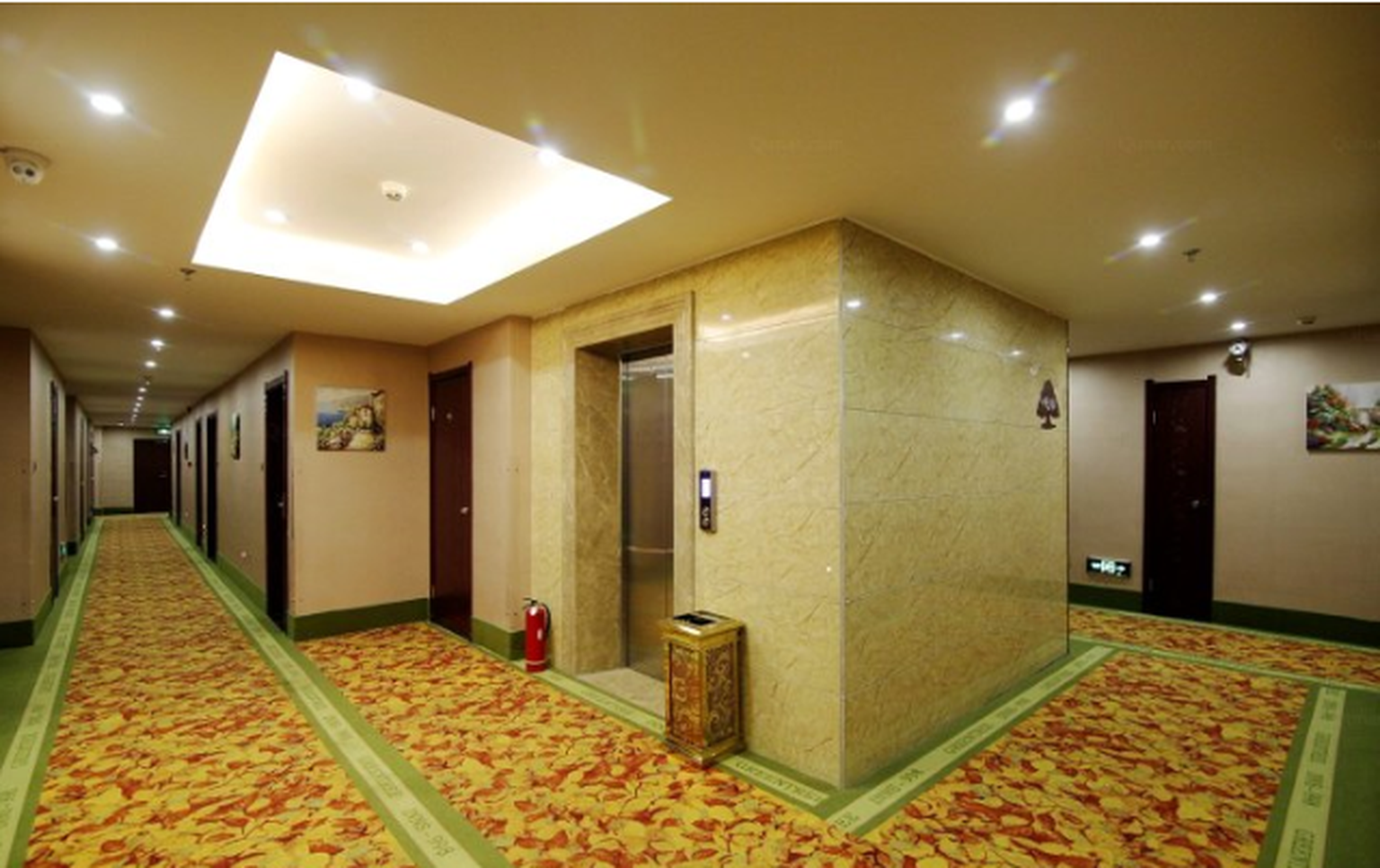 กรีนทรี อินน์ อู๋ซี นิวดิสตริค เซินกัง เวิลด์ เอ็กซ์เพรส โฮเต็ล