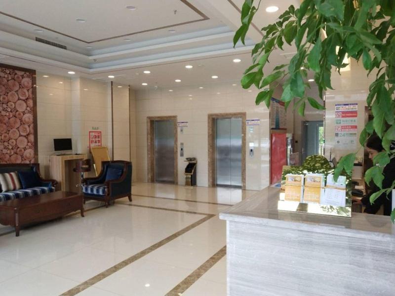 โรงแรมกรีนทรี อินน์ จี่หนิง ถนนจินอวี่ เรดสตาร์ แมคคาลลีน เอ็กซ์เพรส โรงแรมกรีนทรี อินน์ จี่หนิง ถนนจินอวี่ เรดสตาร์ แมคคาลลีน เอ็กซ์เพรส