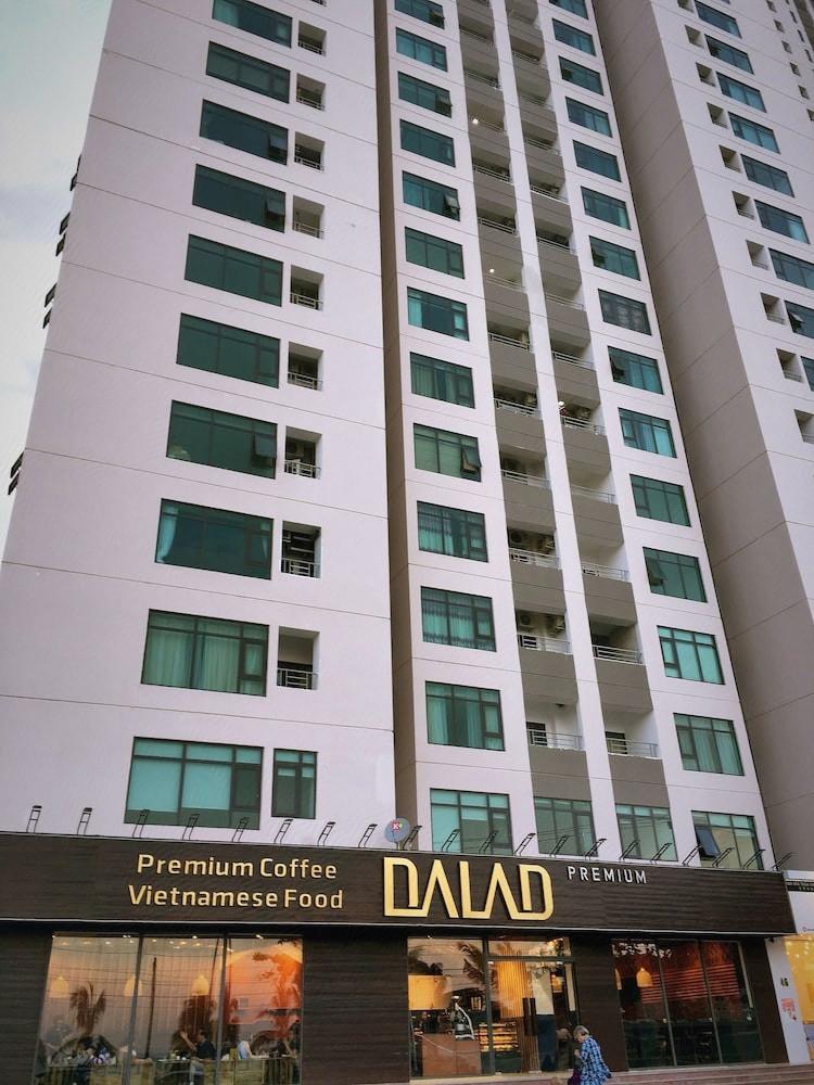 Seaview Front Apartment