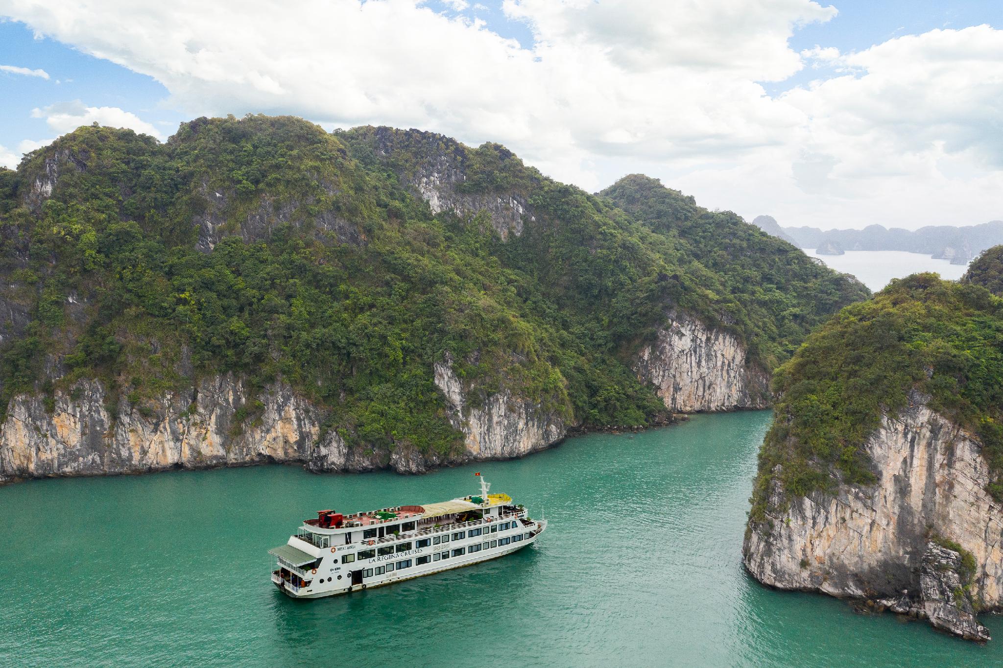 เรือสำราญเรจิน่า รอยัล