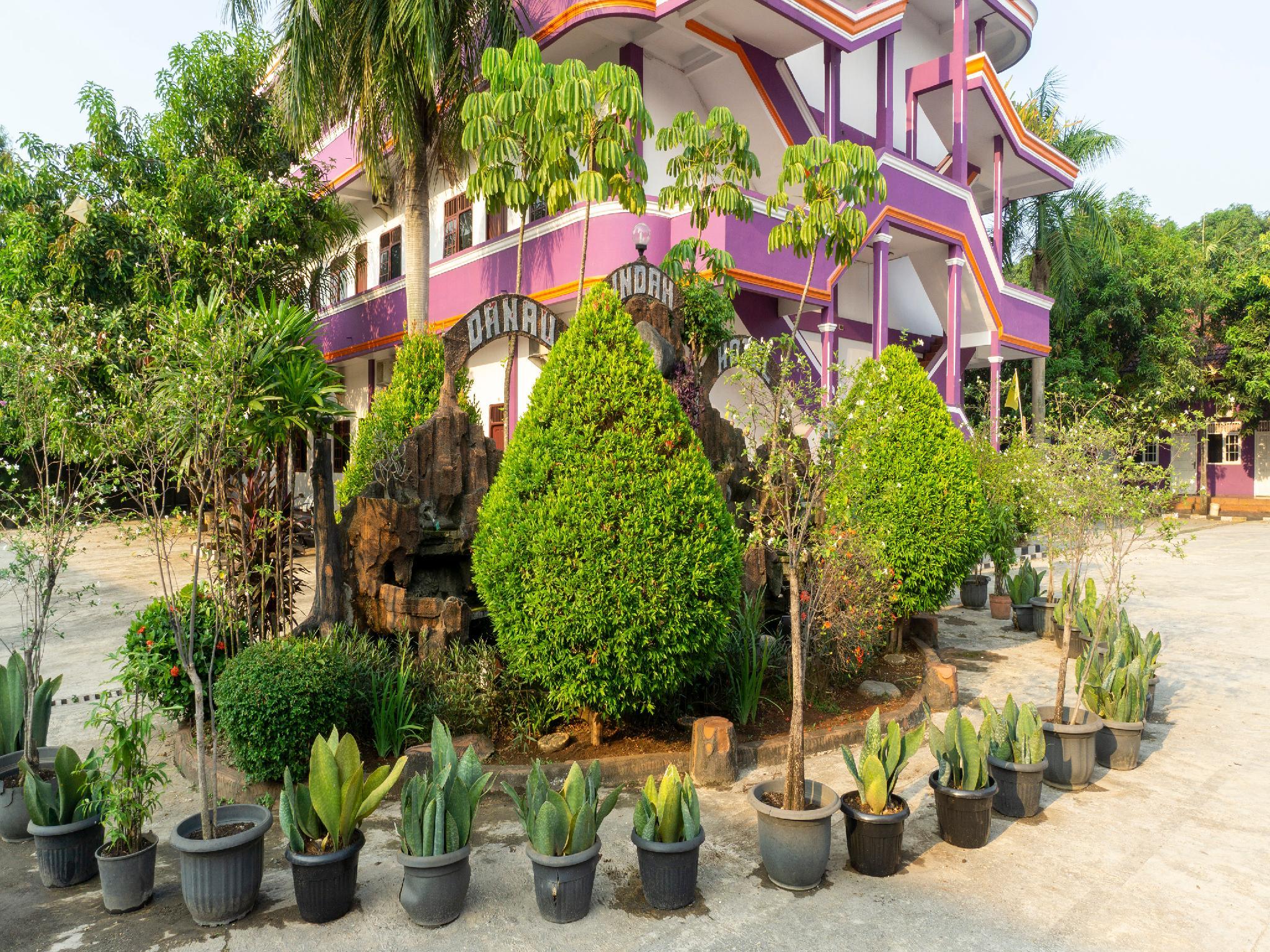 Super OYO 3978 Hotel Danau Indah Super OYO 3978 Hotel Danau Indah