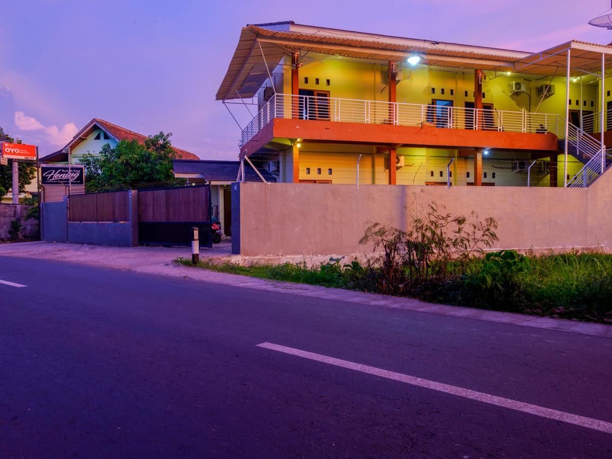 OYO 2450 Hening Homestay Near Pantai Tanjung Bias