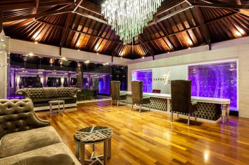 เซเว่น ซีเคร็ตส์ บาย แฮงกิง การ์เดนส์