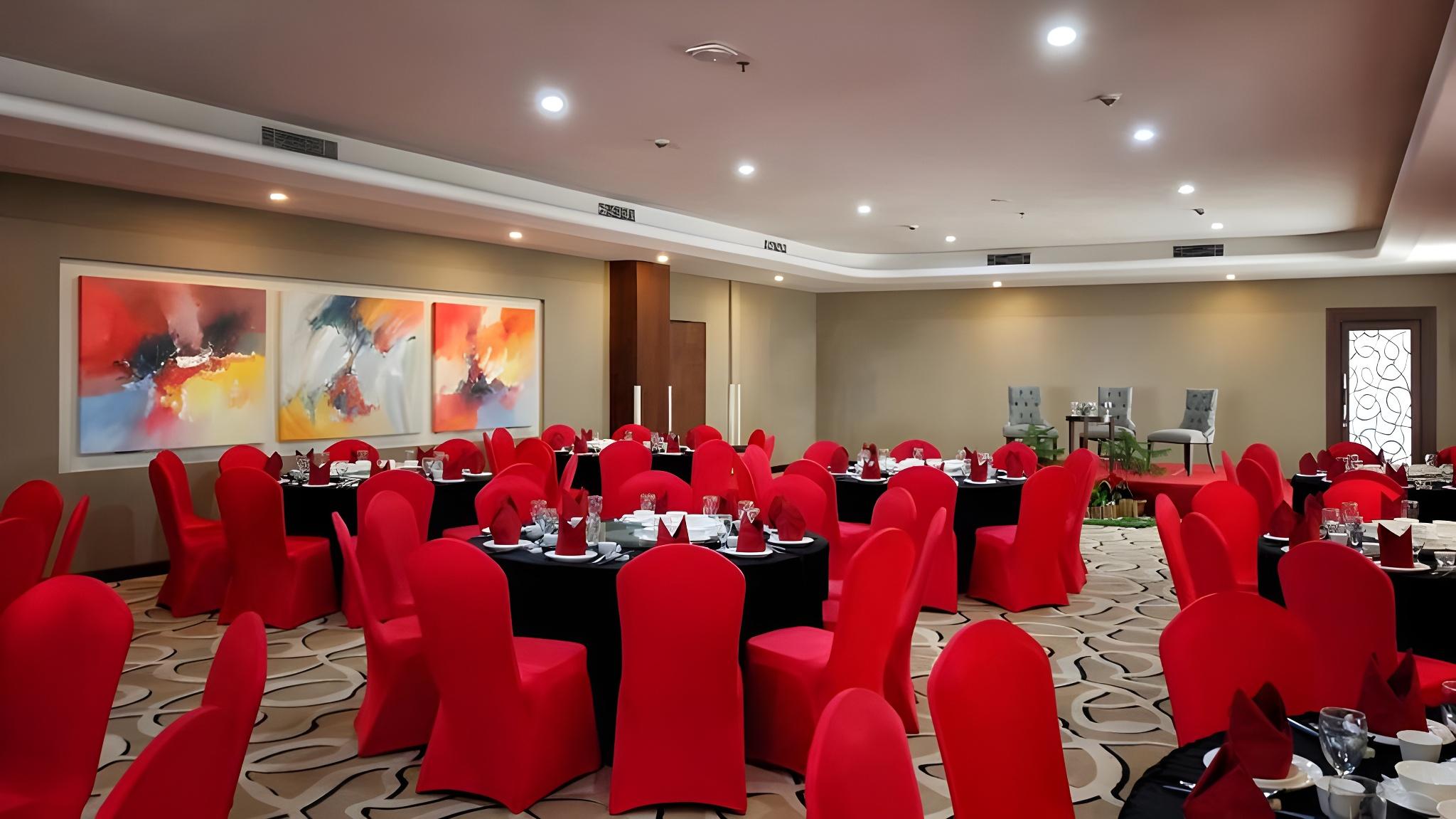 เอ็มจี เซโตส โฮเทล เซมารัง