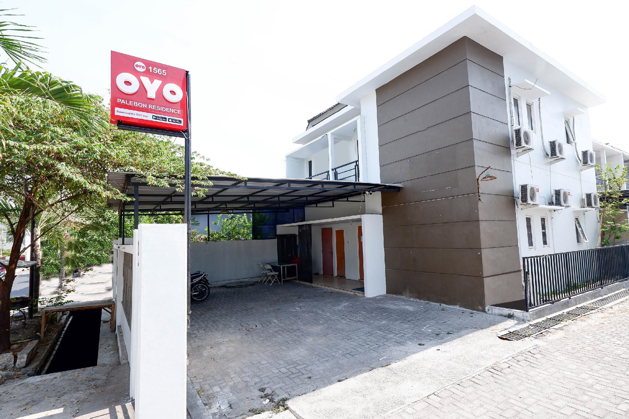Super OYO 1565 Palebon Residence