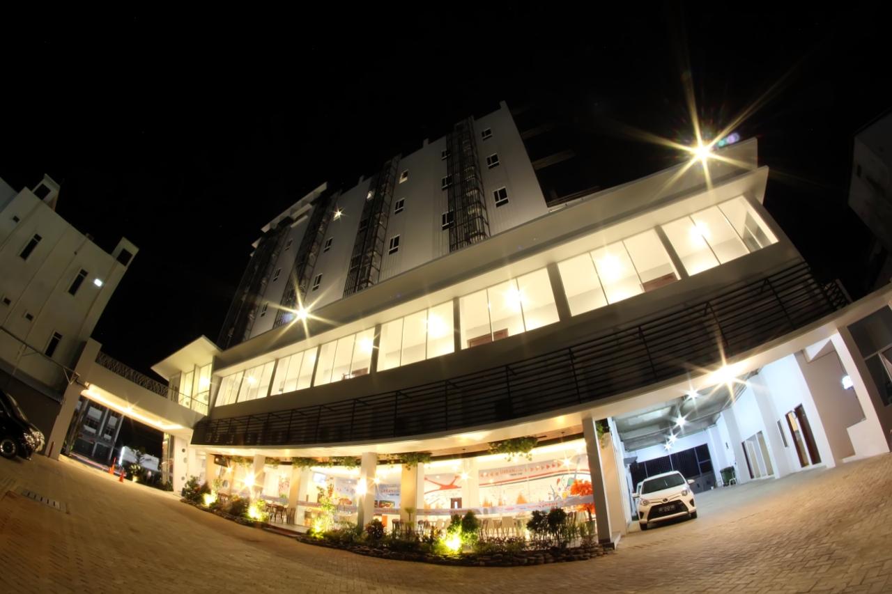 เออร์เบิน สไตล์ บาย ฟรอนต์ วัน