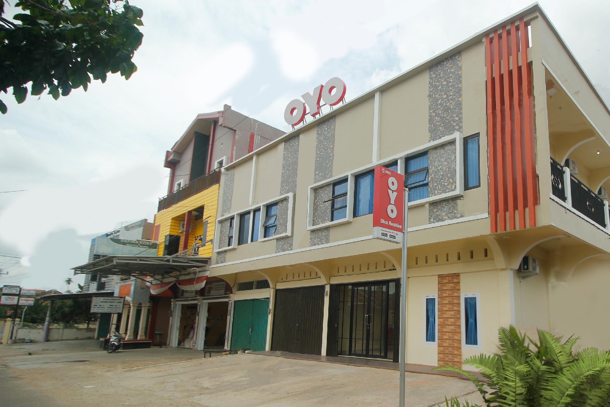 โอโย 2555 ดีวา เรสซิเดน ชาเรียะห์