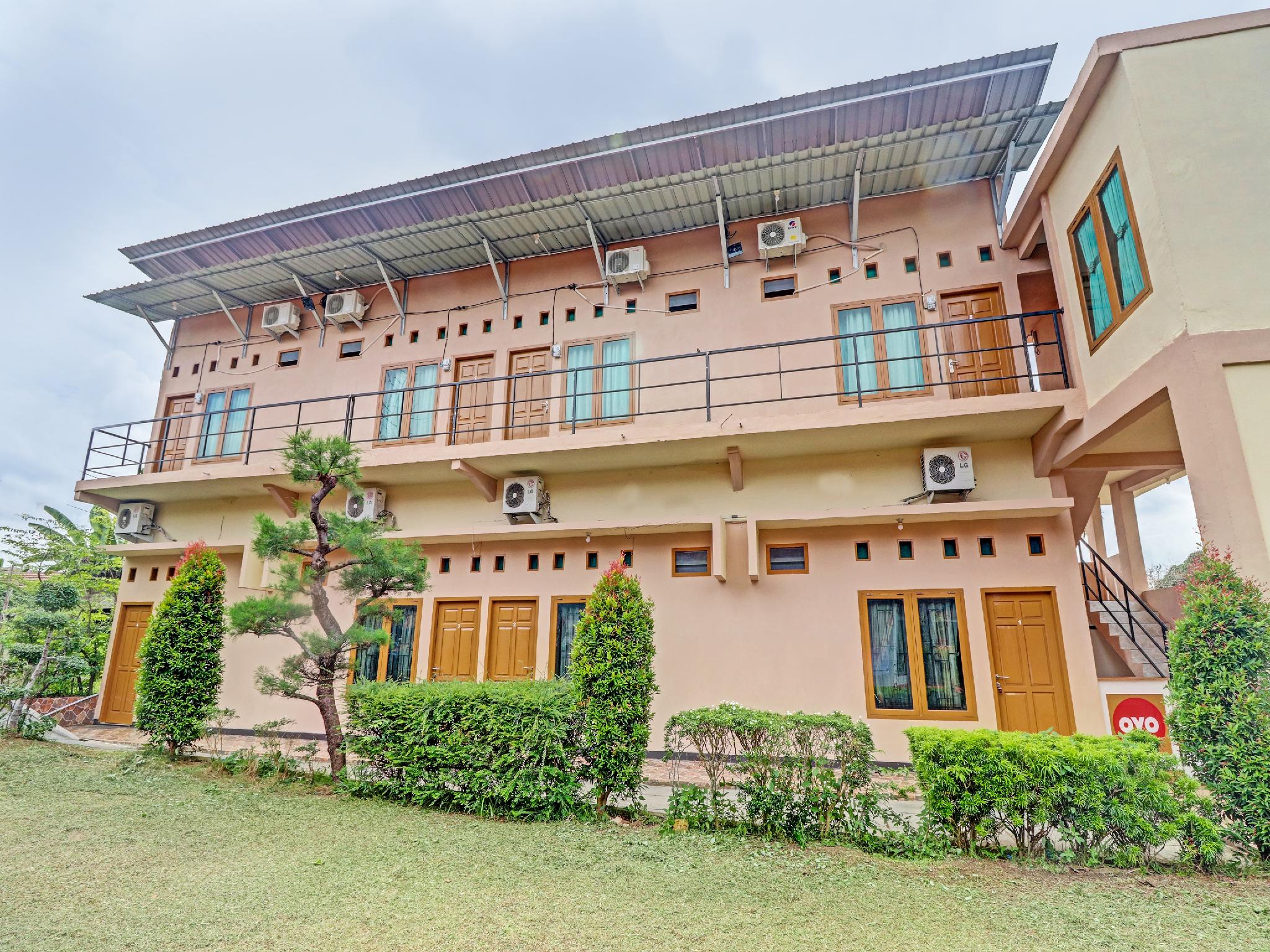 โอโย 90945 แอริซอน คอสต์