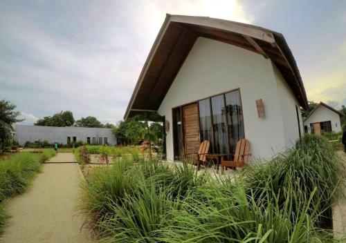 Naya Matahora Island Resort