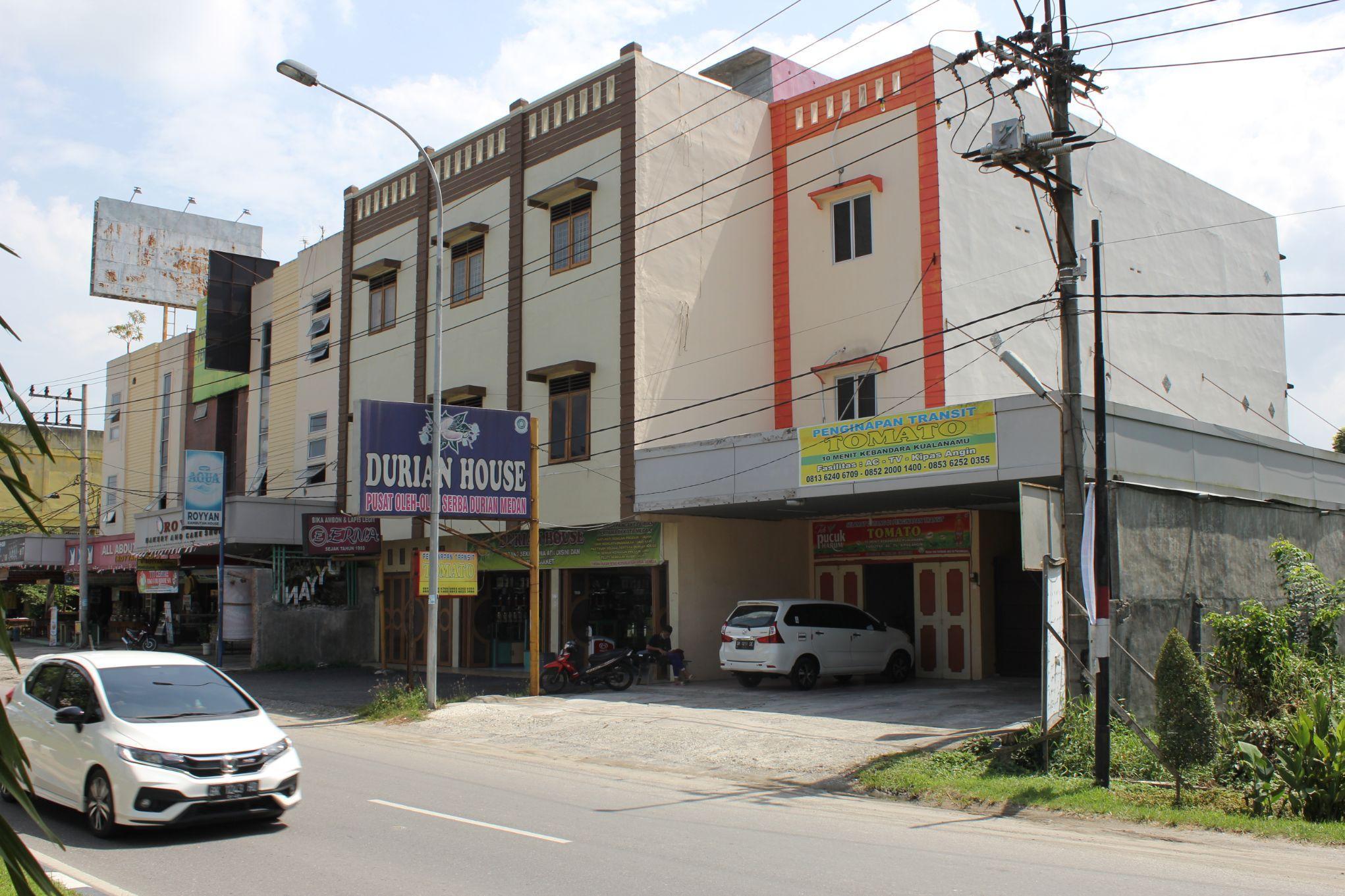 Penginapan Transit Tomato