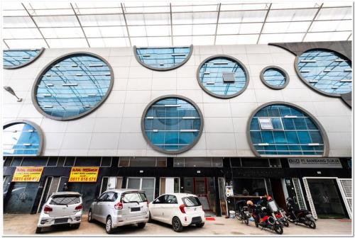 RedDoorz Plus @ Centrium Katamso Medan