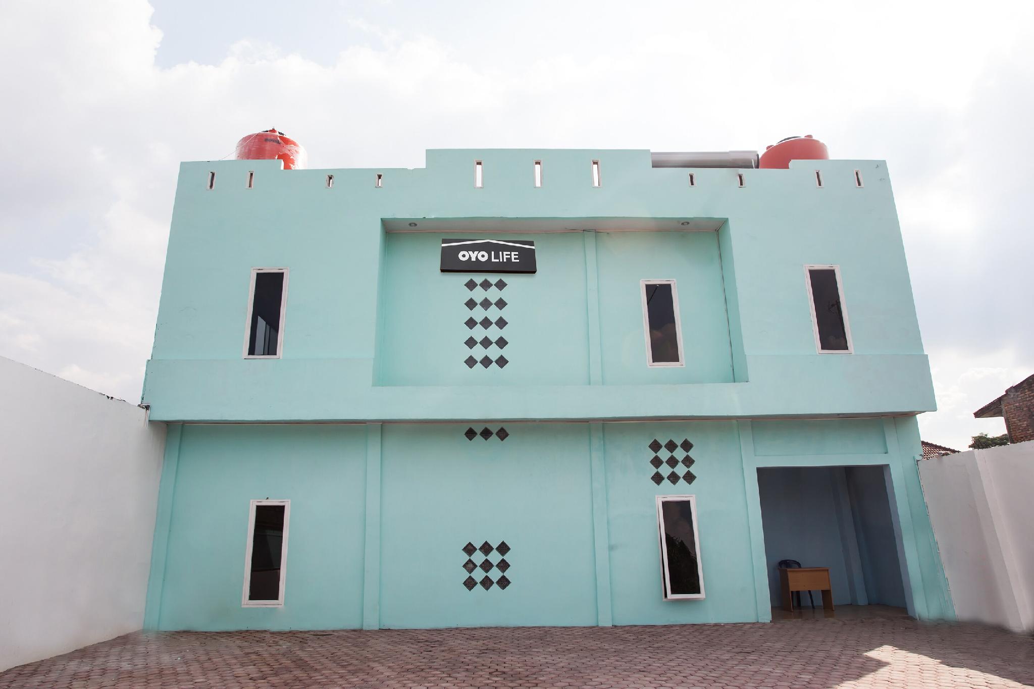 OYO Life 2601 Homestay Damai Helvetia