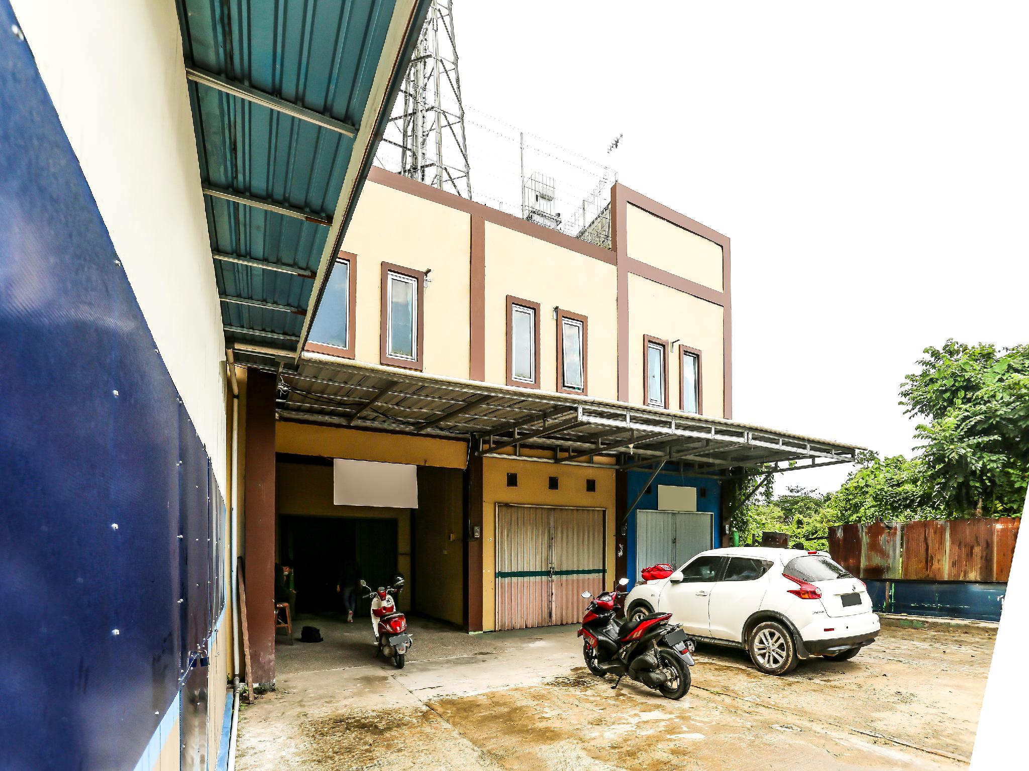 โอวายโอ 90825 โฮเทล ลิซา 2