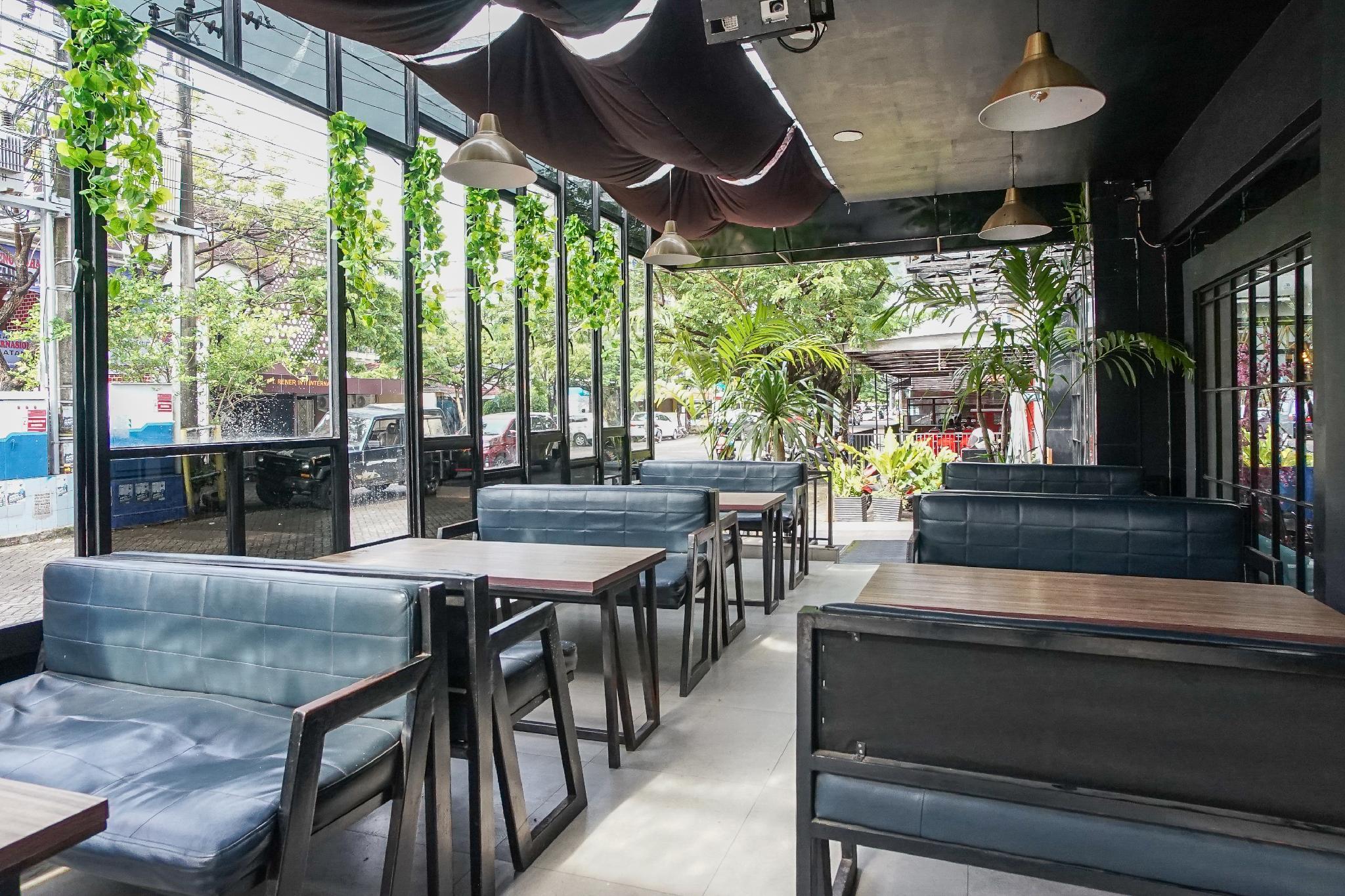 โรงแรมซันรีนา มากัสซาร์