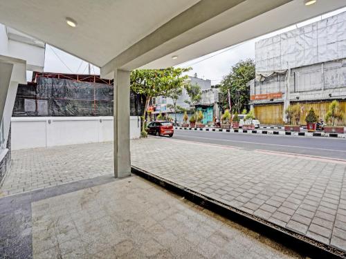 ซูเปอร์ โอวายโอ 91618 โฮเทล นาวังวูลัน