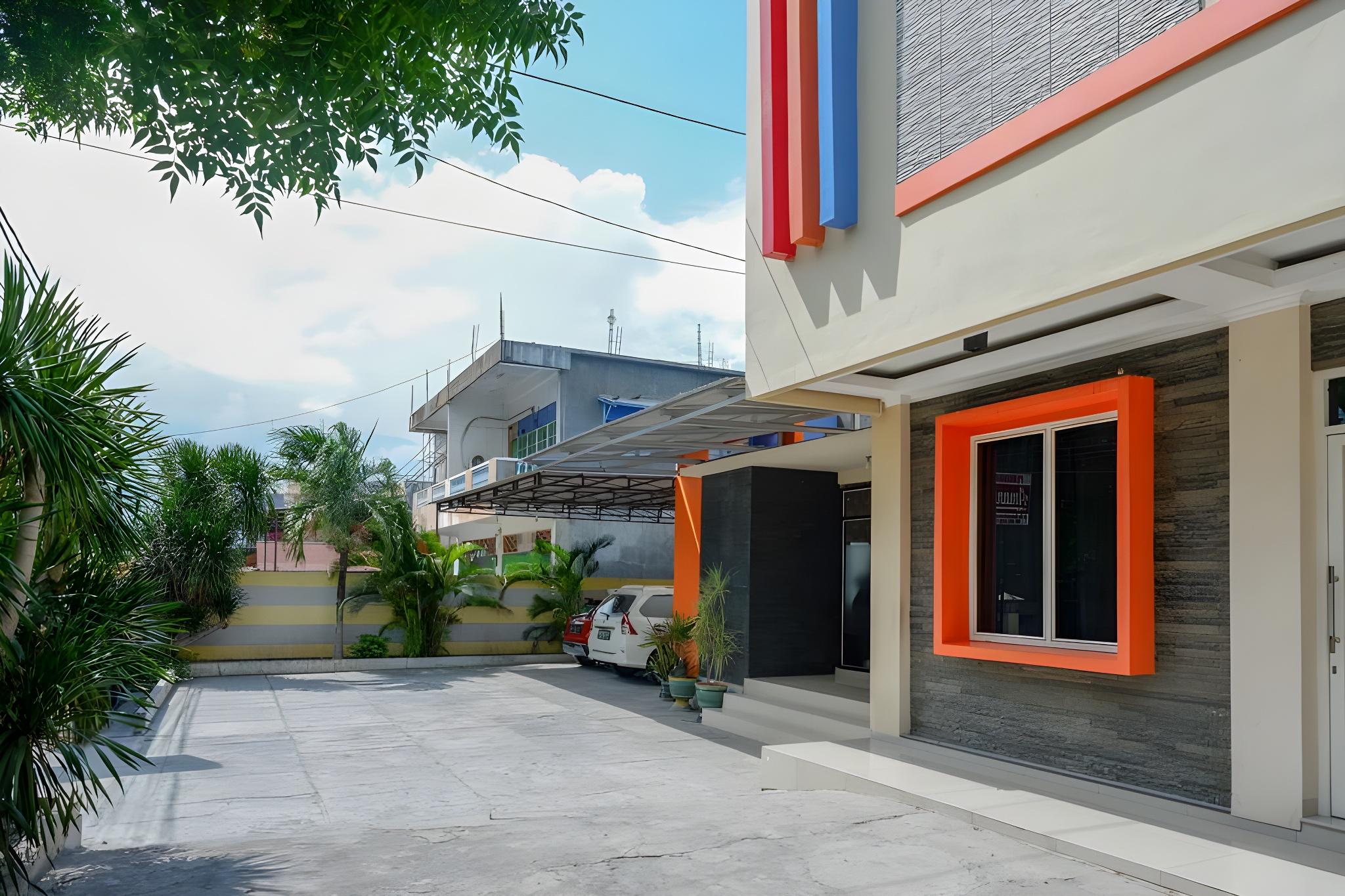 เรดดอร์ซ เนียร์ มิลเลเนียม วอเตอร์พาร์ค ปาลู