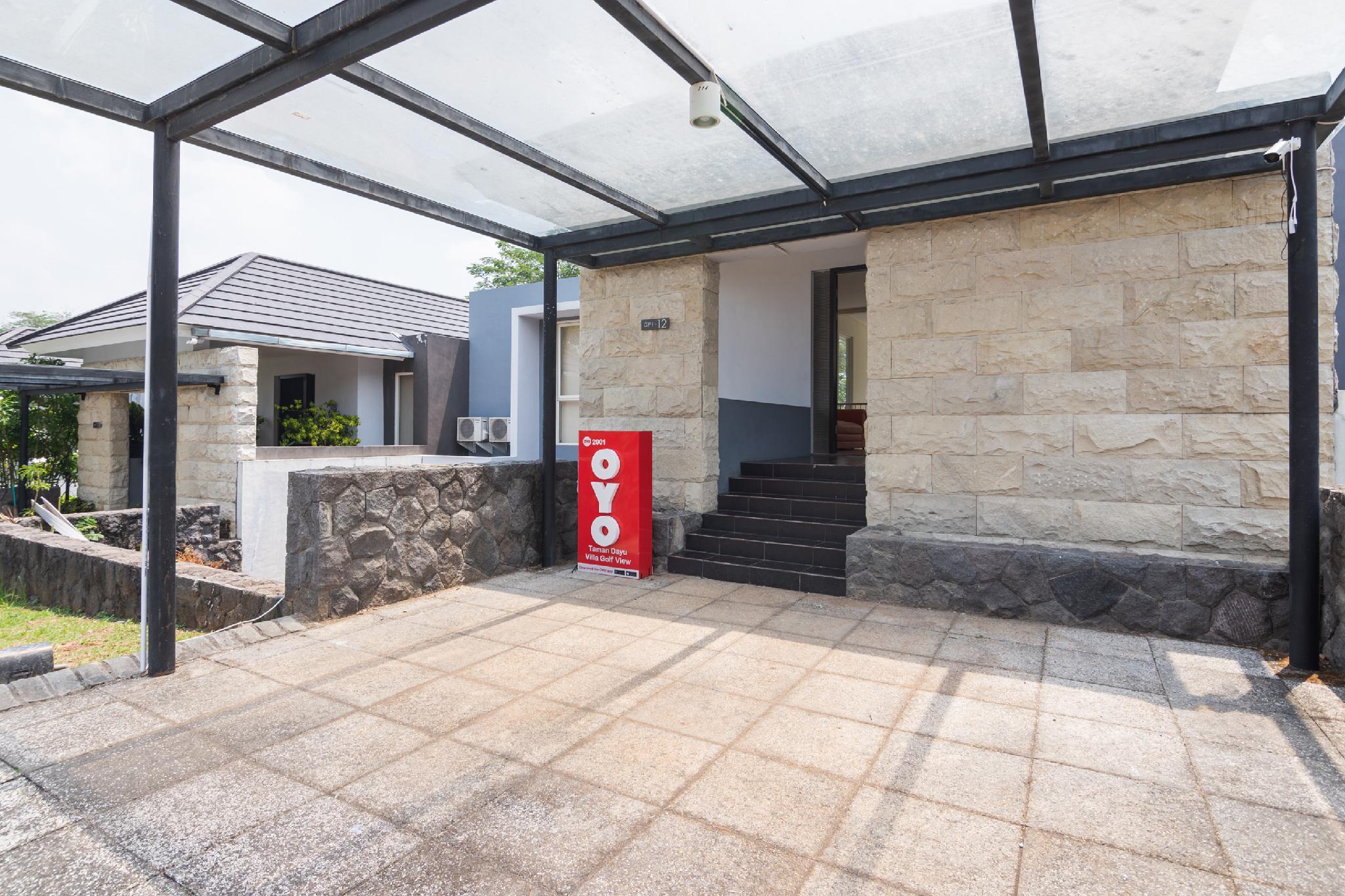 โอโย 2001 ตามัน ดายู วิลล่า กอล์ฟ วิว