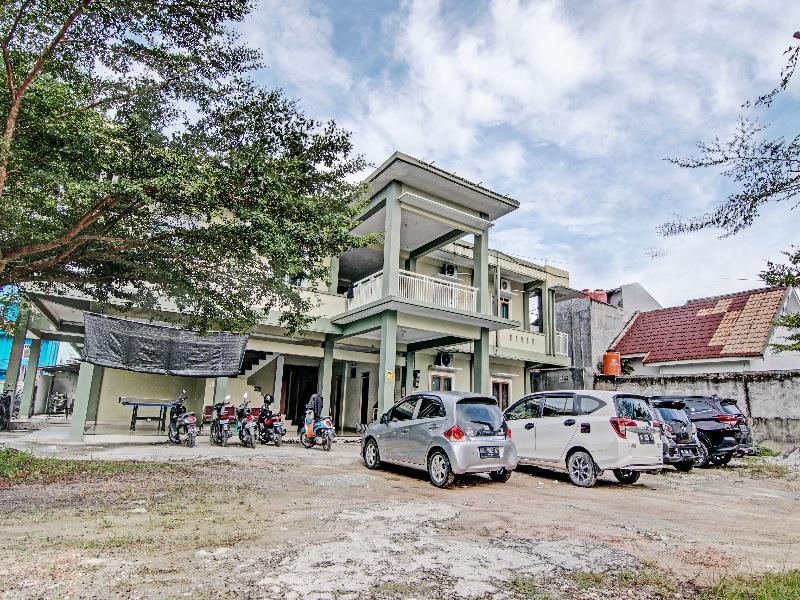 OYO 91642 Fhazel Residence Syariah