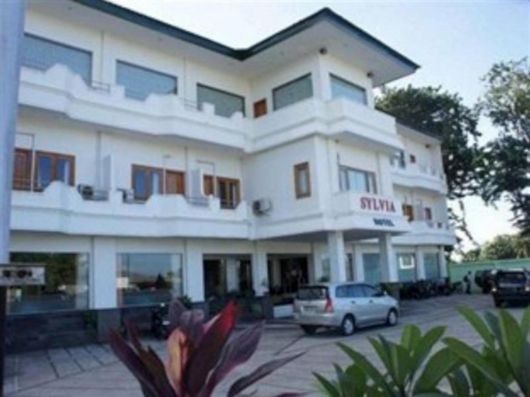 โรงแรมซิลเวีย เมาเมียร์