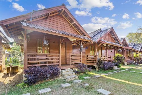 Sawarna Little Hula Hula