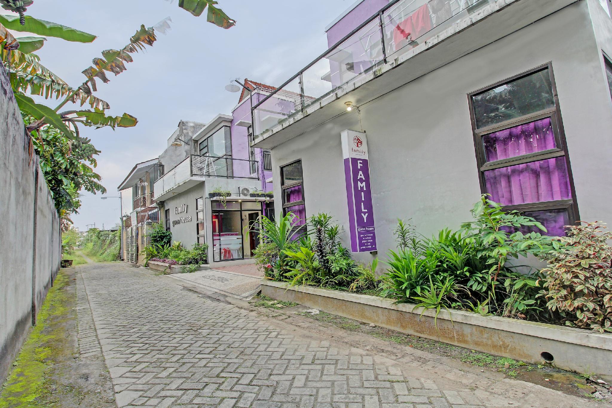 ซูเปอร์ โอโย 91202 แฟมิลี เกสท์เฮาส์ ชาริอาห์