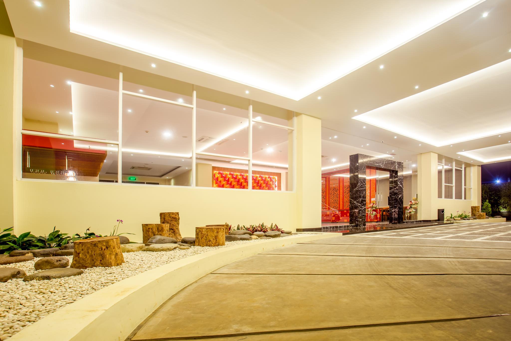 Front One Hotel Purwodadi Front One Hotel Purwodadi