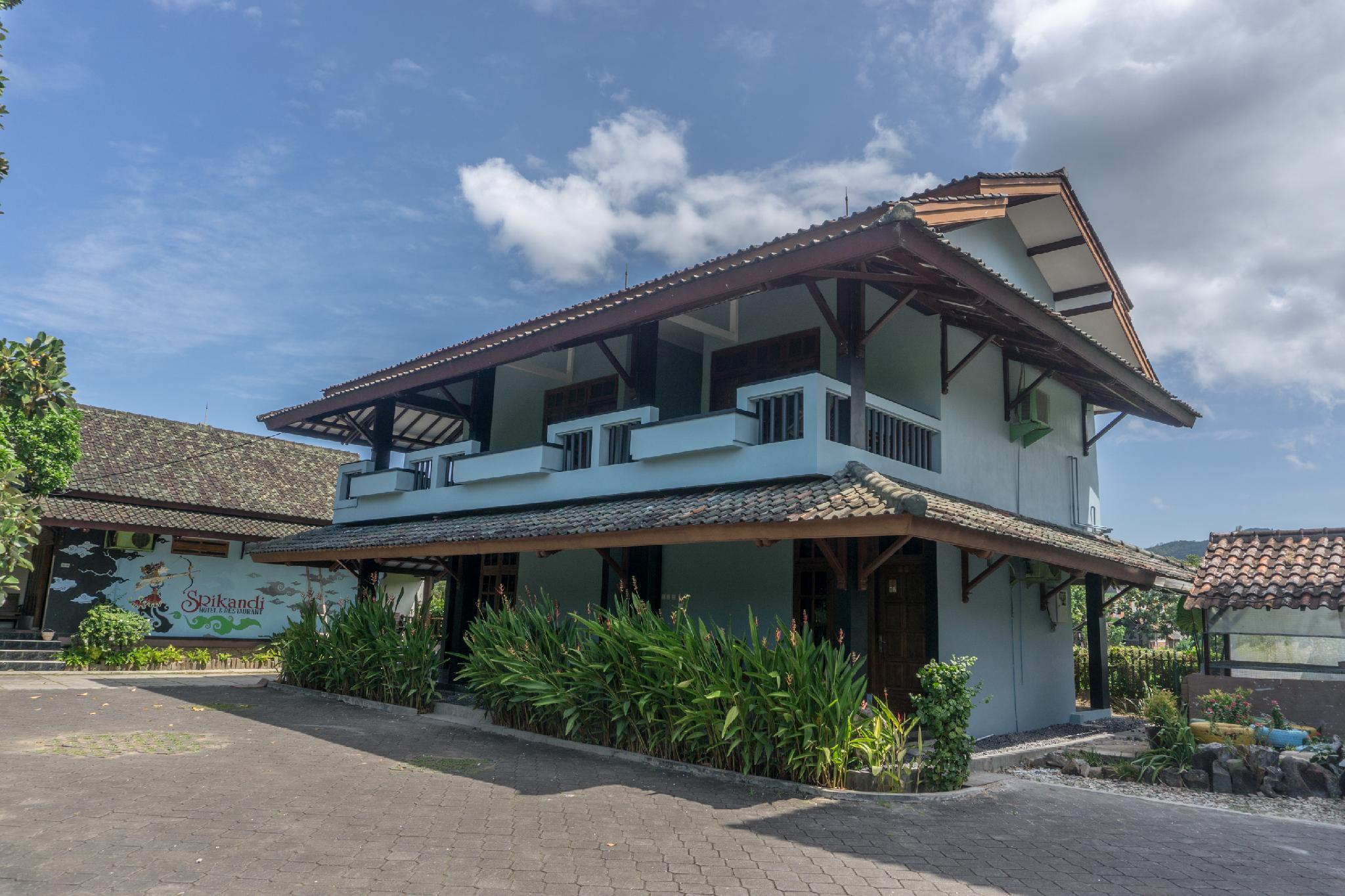 ซูเปอร์ โอโย 942 โรงแรมศรีกันตี