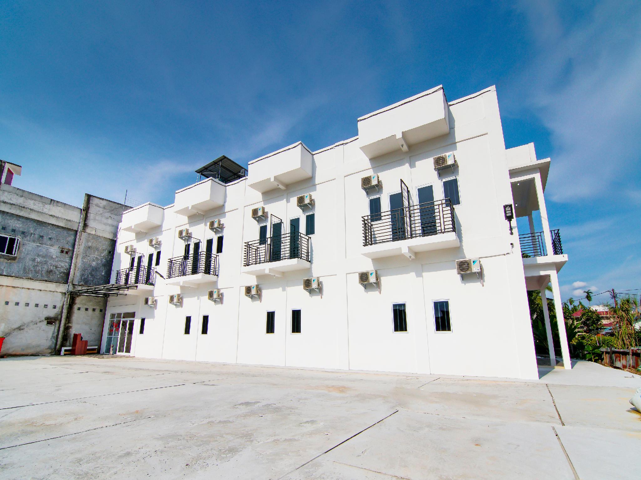 โอโย 91301 ลูอิส ดีซี เกสท์เฮาส์