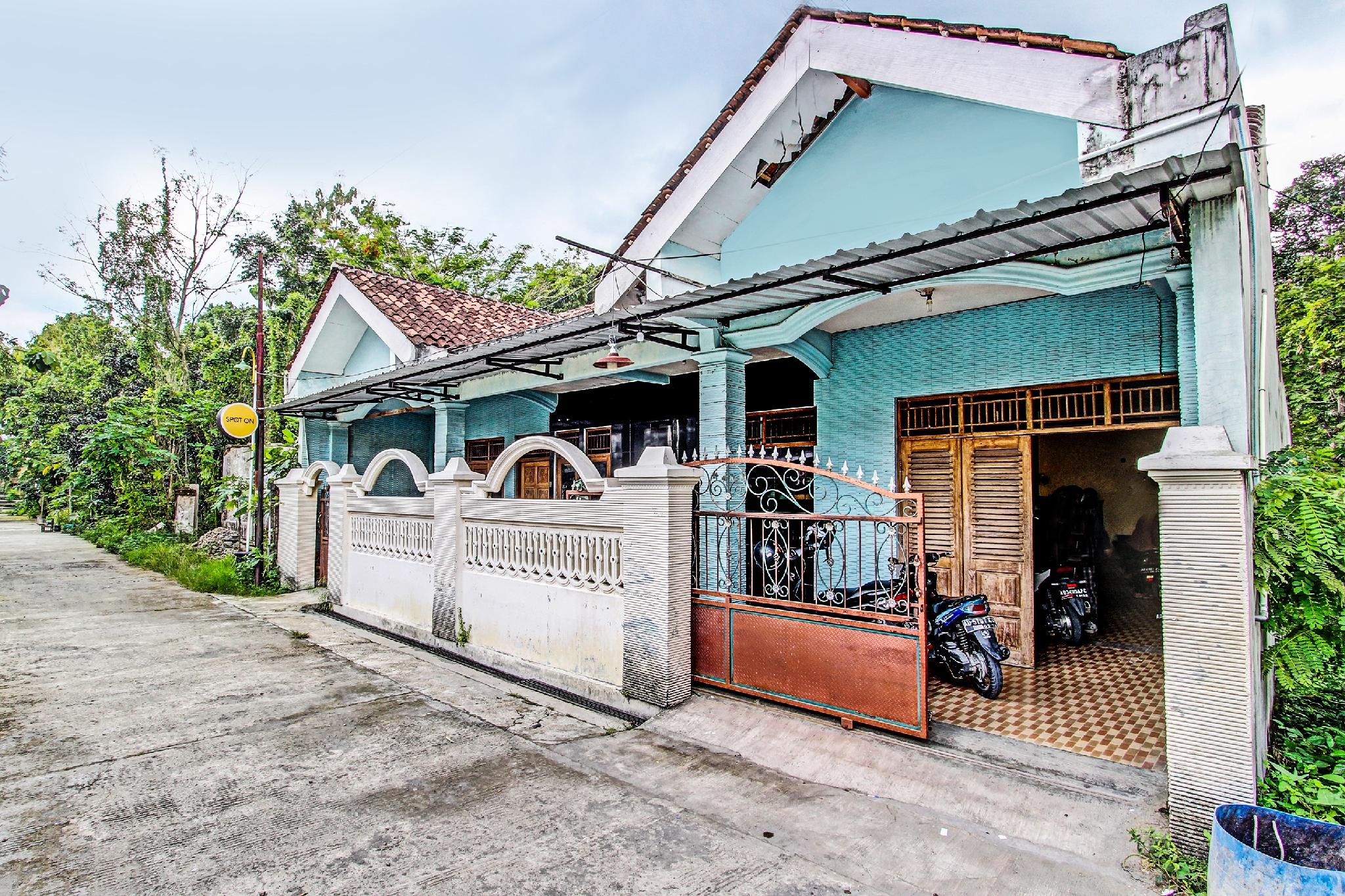 SPOT ON 2546 Griya Widya Syariah