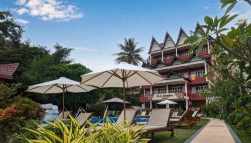 Zoe's Paradise Waterfront Hotel