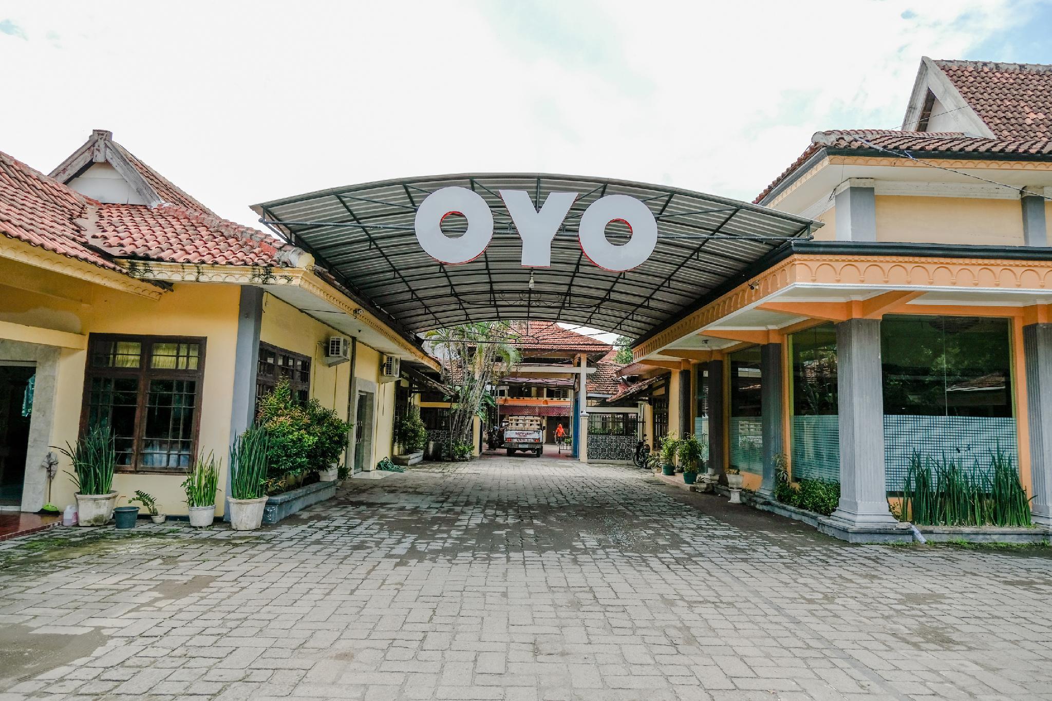 OYO 1984 Hotel Istana Family Syariah