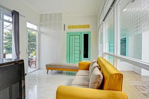 OYO Life 91323 Omah Victoria Homestay & Culinary OYO Life 91323 Omah Victoria Homestay & Culinary