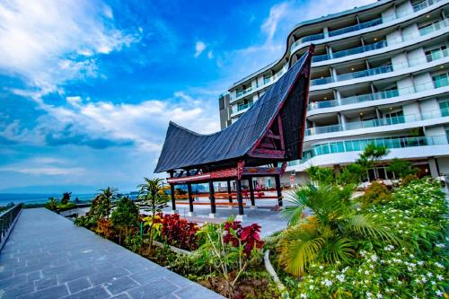 LABERSA HOTEL & CONVENTION CENTER TOBA