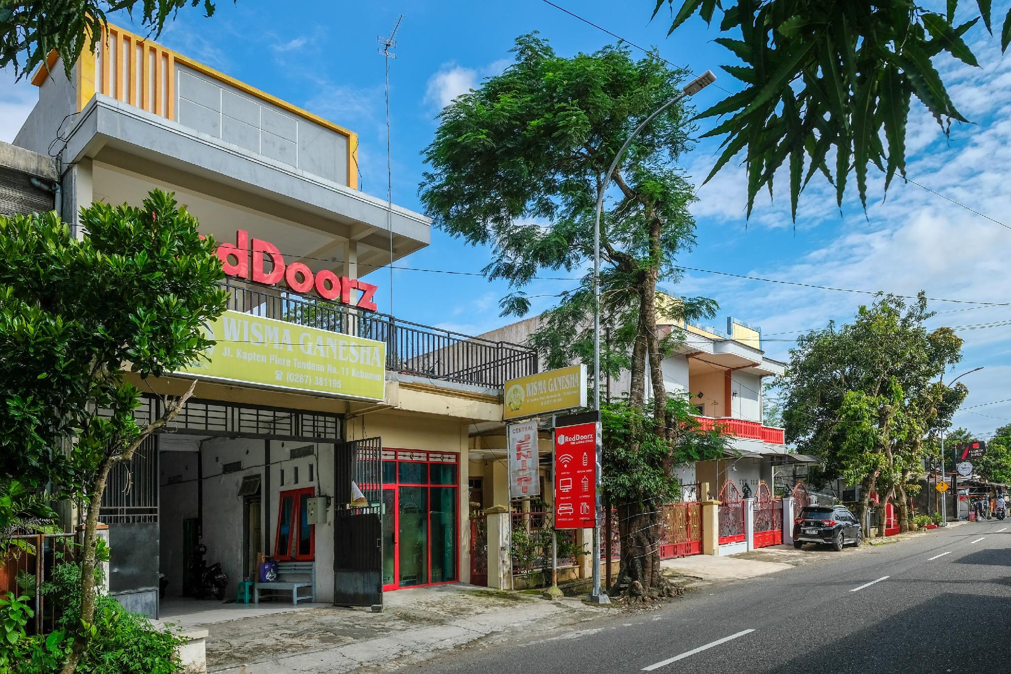 RedDoorz Syariah near Alun Alun Kebumen
