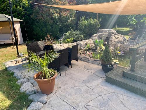 วู้ดแพดด็อก บีแอนด์บี