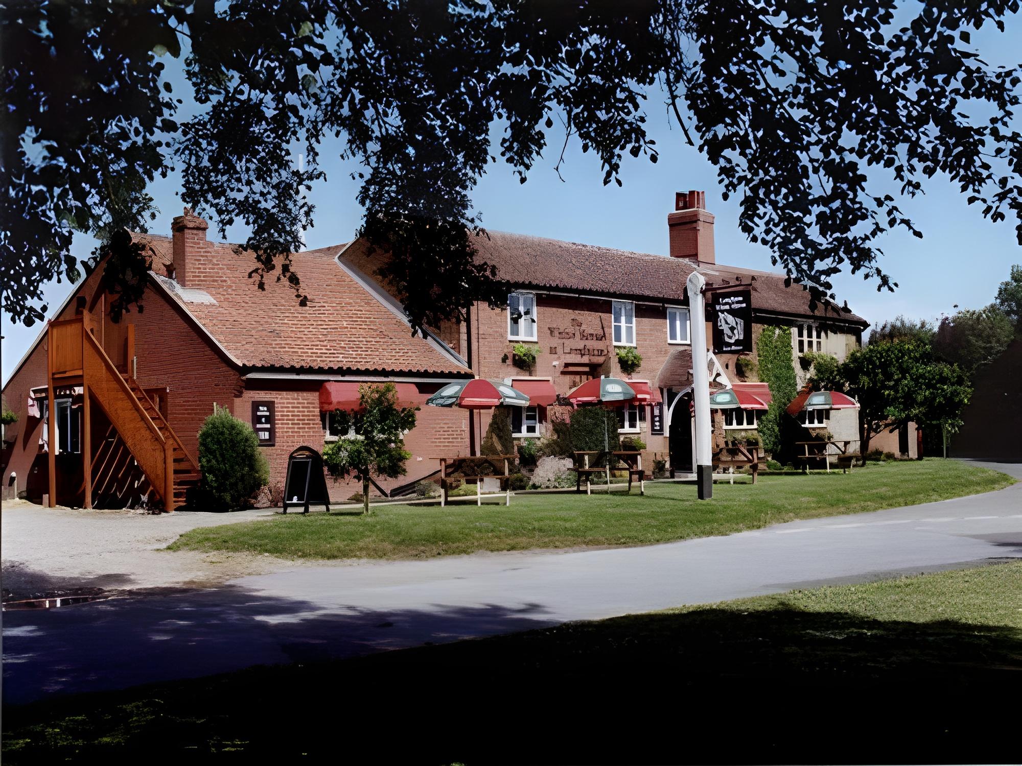 เดอะ ลองแฮม ไวท์ ฮอร์ส