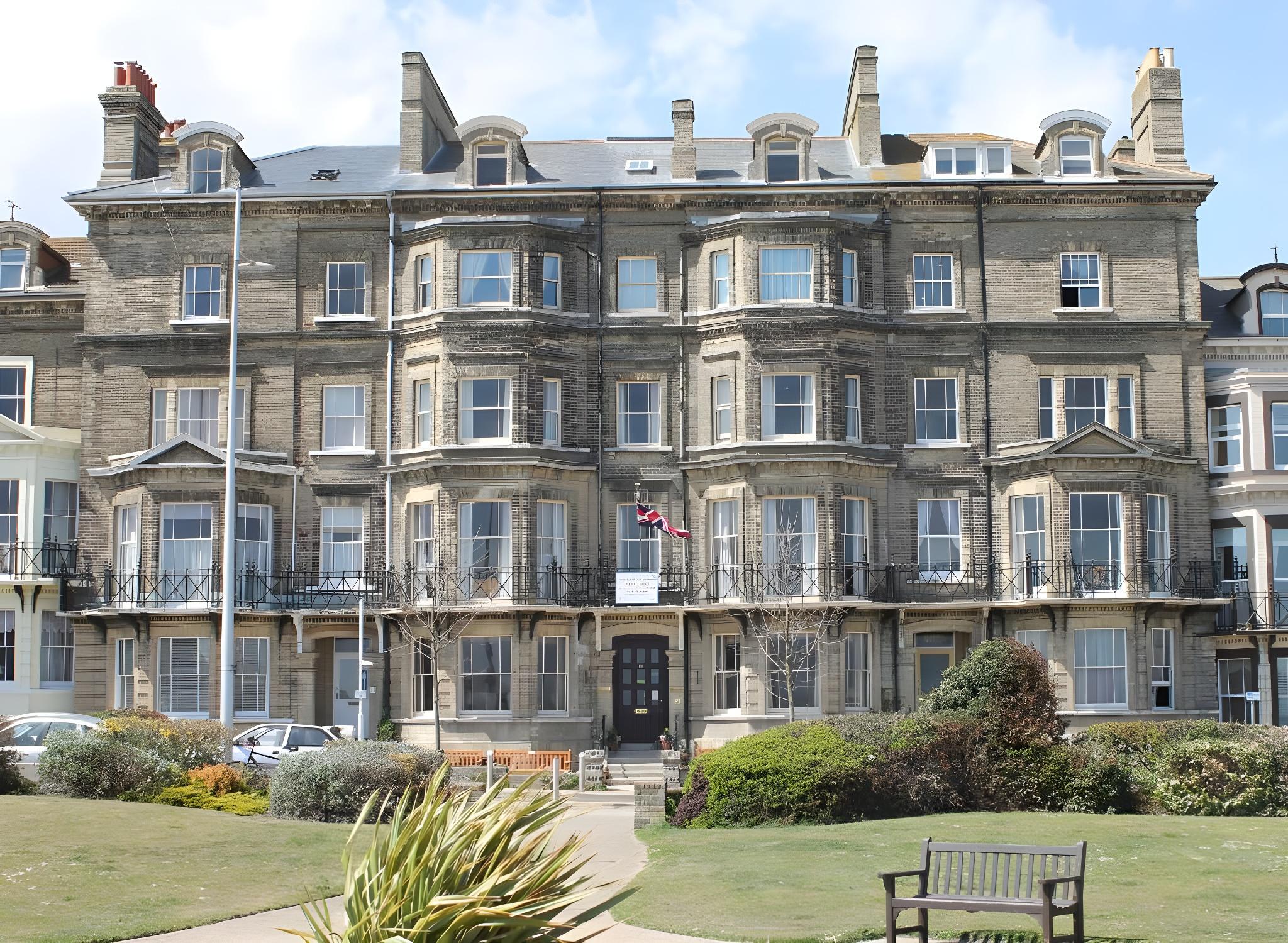 โอวายโอ ลอร์ด คิทเชนเนอร์ส เกสต์ เฮาส์