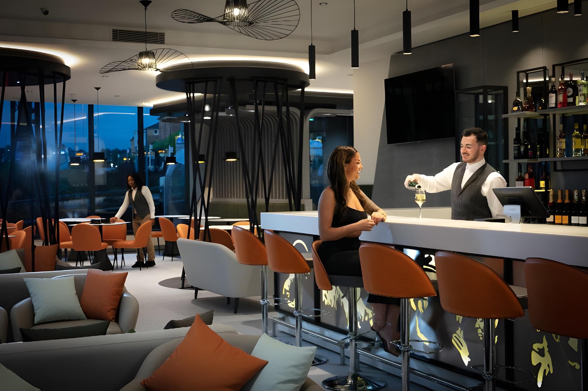 โรงแรมสปาร์ค บาย ฮิลตัน ลูตัน