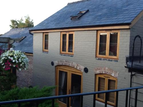 เดอะ ควีนส์ เดอะ ควีนส์