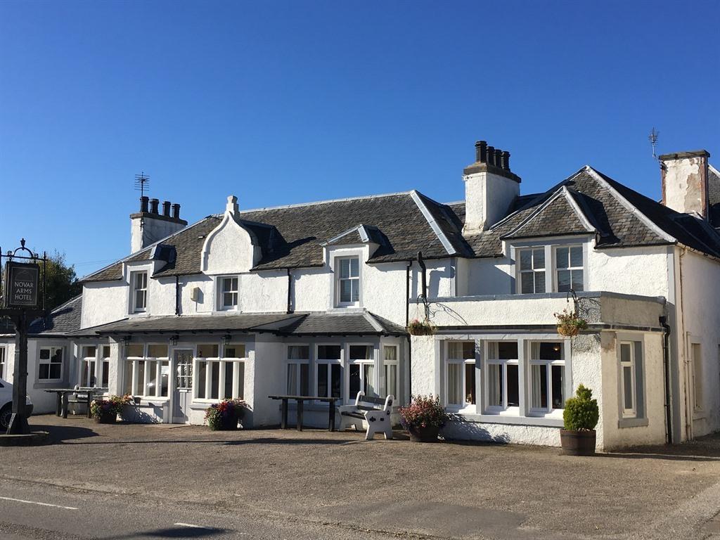 โรงแรมโนวาร์ อาร์ม