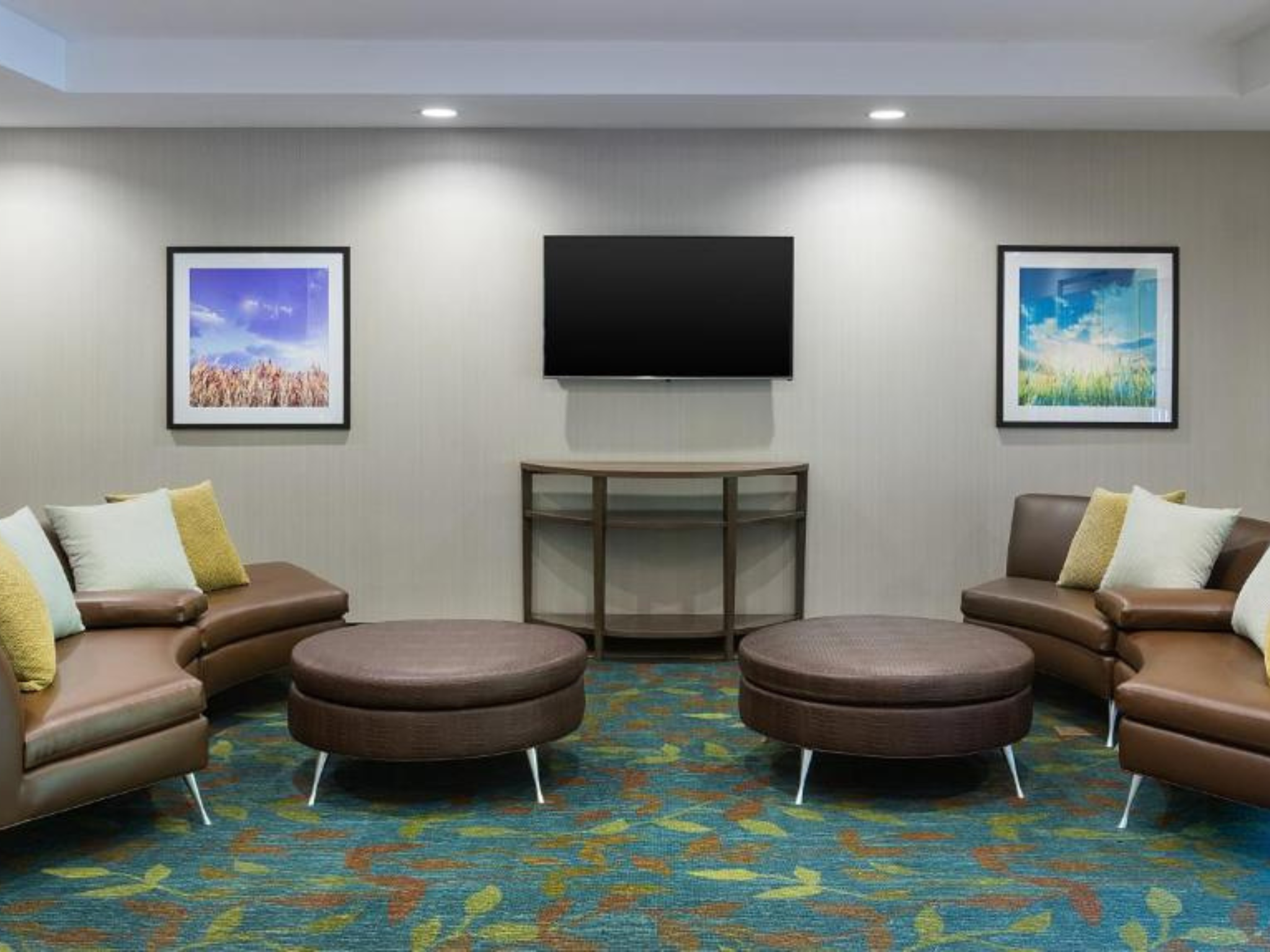 โรงแรมแคนเดิลวูด สวีทส์ โกรฟซิตี้ - เอาท์เล็ท เซ็นเตอร์ IHG