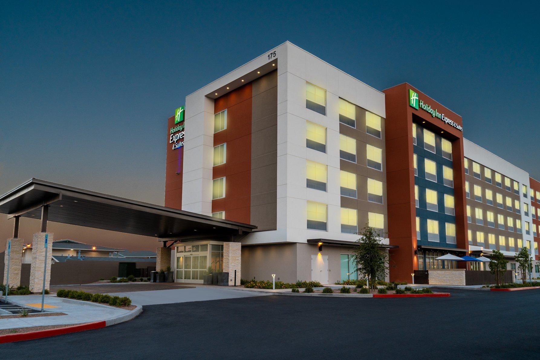 Holiday Inn Express & Suites Las Vegas - E Tropicana By IHG