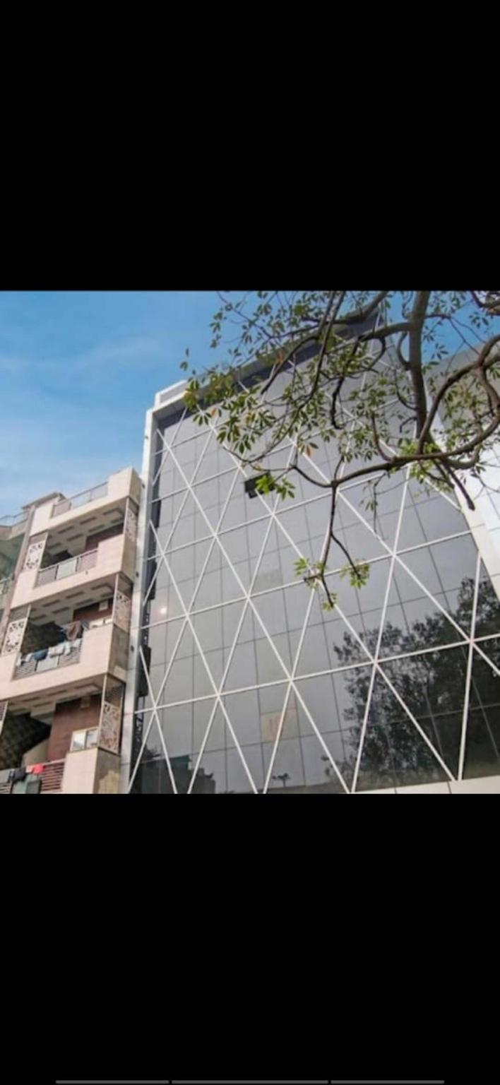 โฮเทล นีออน ทาวเวอร์