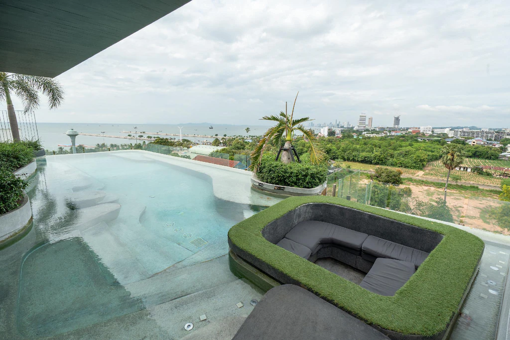 Seaphere Residence by Prop Hopper Seaphere Residence by Prop Hopper