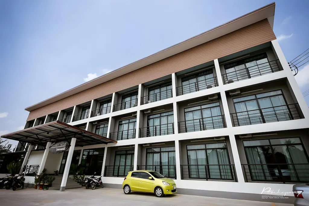 โรงแรมพรสิริ ศรีสะเกษ